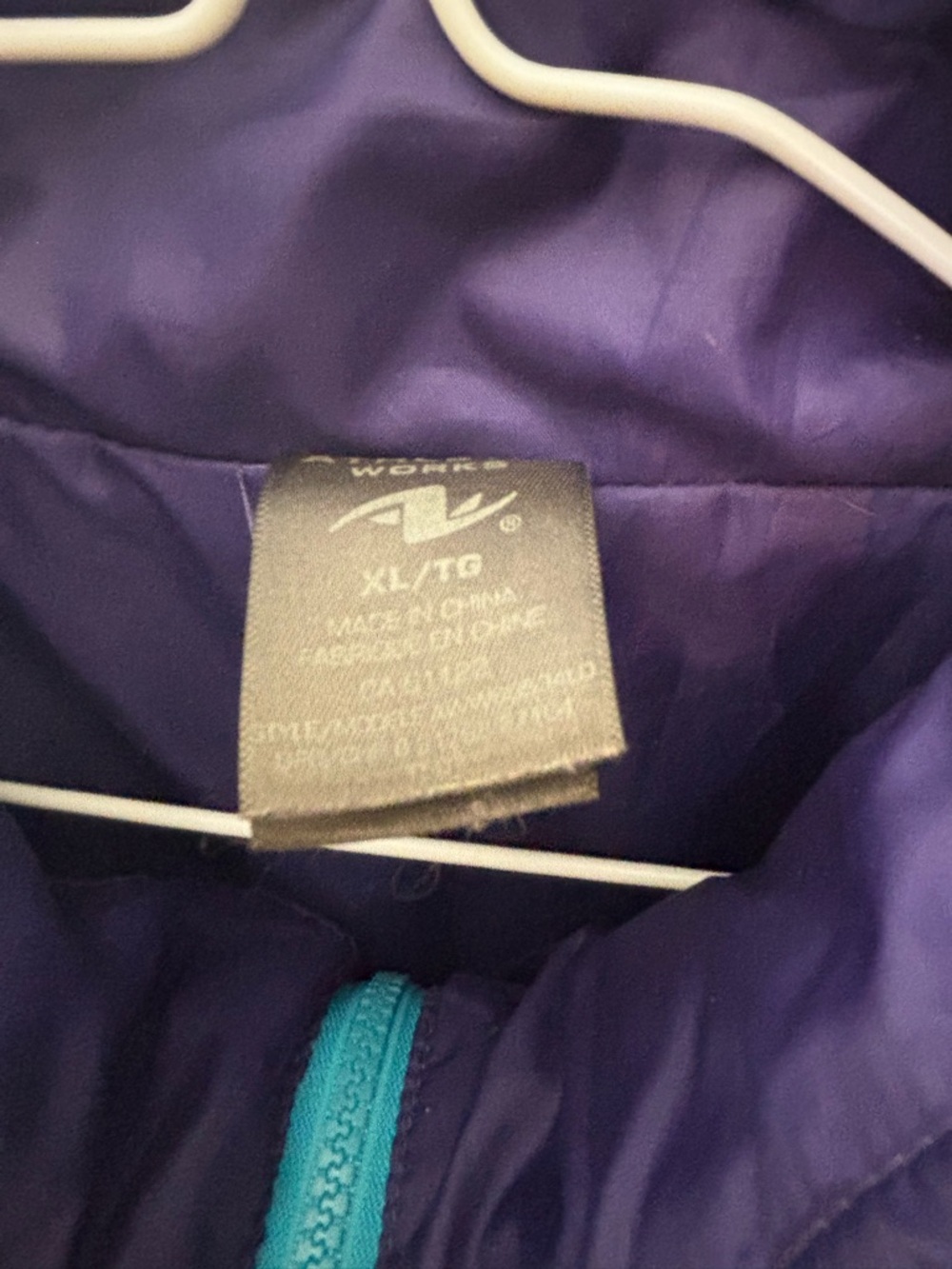 Quilted Lightweight Jacket - Picture 3 of 4